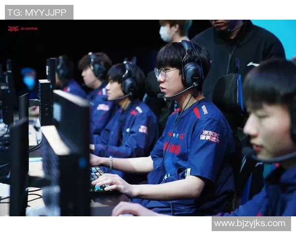 深入分析JDG战队的盯防策略与战术布局在英雄联盟中的应用与成效