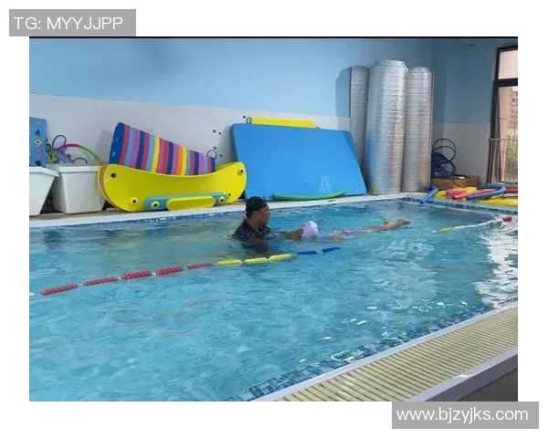 提升自由泳技巧，全面解析训练方法与常见误区，助你快速突破泳技瓶颈